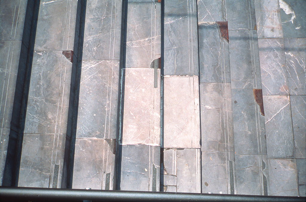 Vogelperspektivische Ansicht von Treppenstufen.