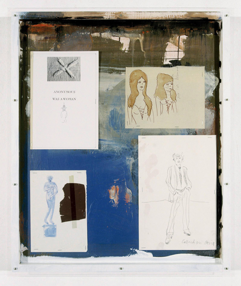 Schaukasten mit einer Kollage aus vier Blättern aus auf einem farbig grundierten Holzbrett. Die vier Papierseiten beschäftigen sich mit weiblich konnotierten Inhalten.