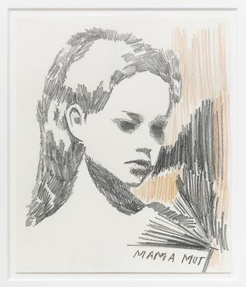 Schraffierte Zeichnung mit Bleistift und braunem Stift. Sie zeigt das Porträt einer Person, deren Blick schräg nach unten gerichtet ist. Im rechten unteren Eck steht "Mamma Mut".