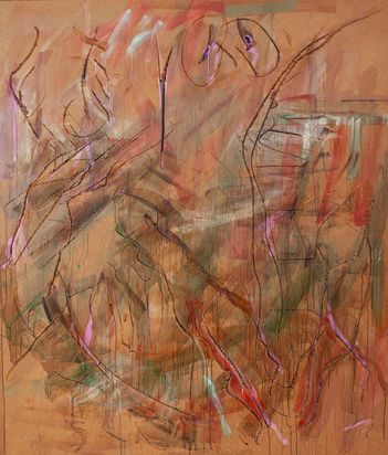 Wässrige farbige Pinselstriche und Ritze auf Holzplatte.